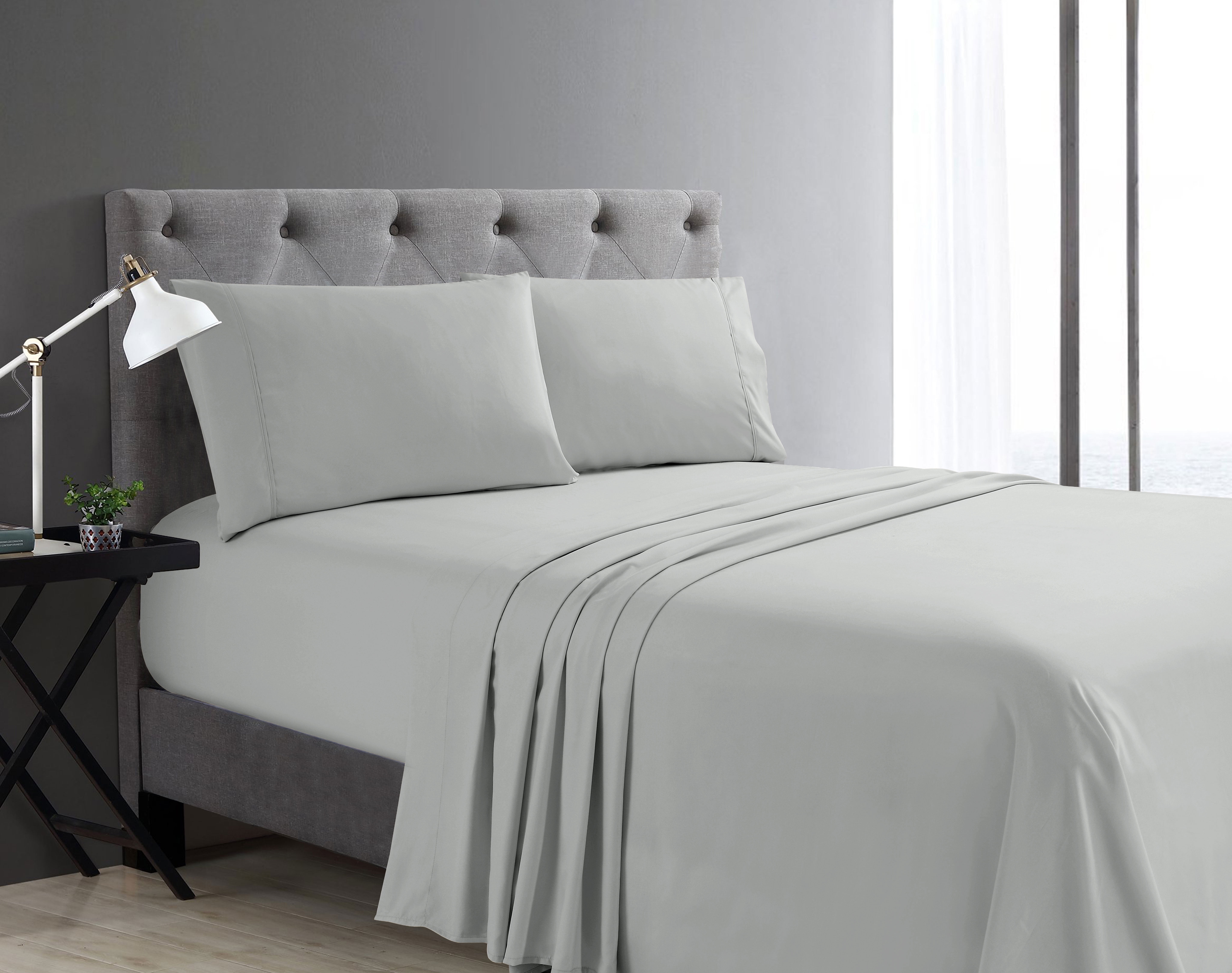 Swift Home Basic Ensemble de draps 4 pièces format très grand lit, ultra doux, poches profondes, entretien facile, ensemble de literie, gris pâle