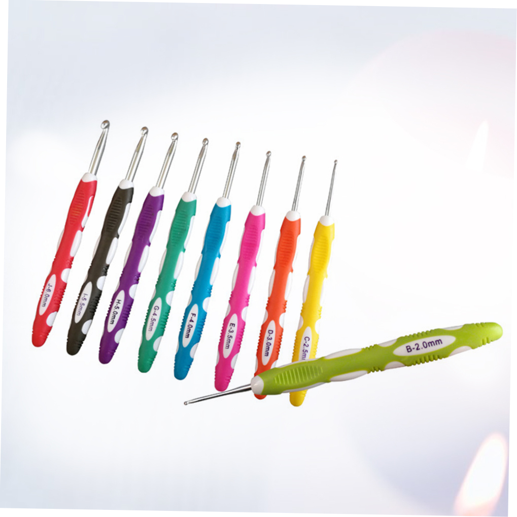 OUNONA 9-Piece Lightweight Aluminum Crochet Hook Set with Ergonomic Colorful Handles for Yarn Knitting and Weaving Crafts