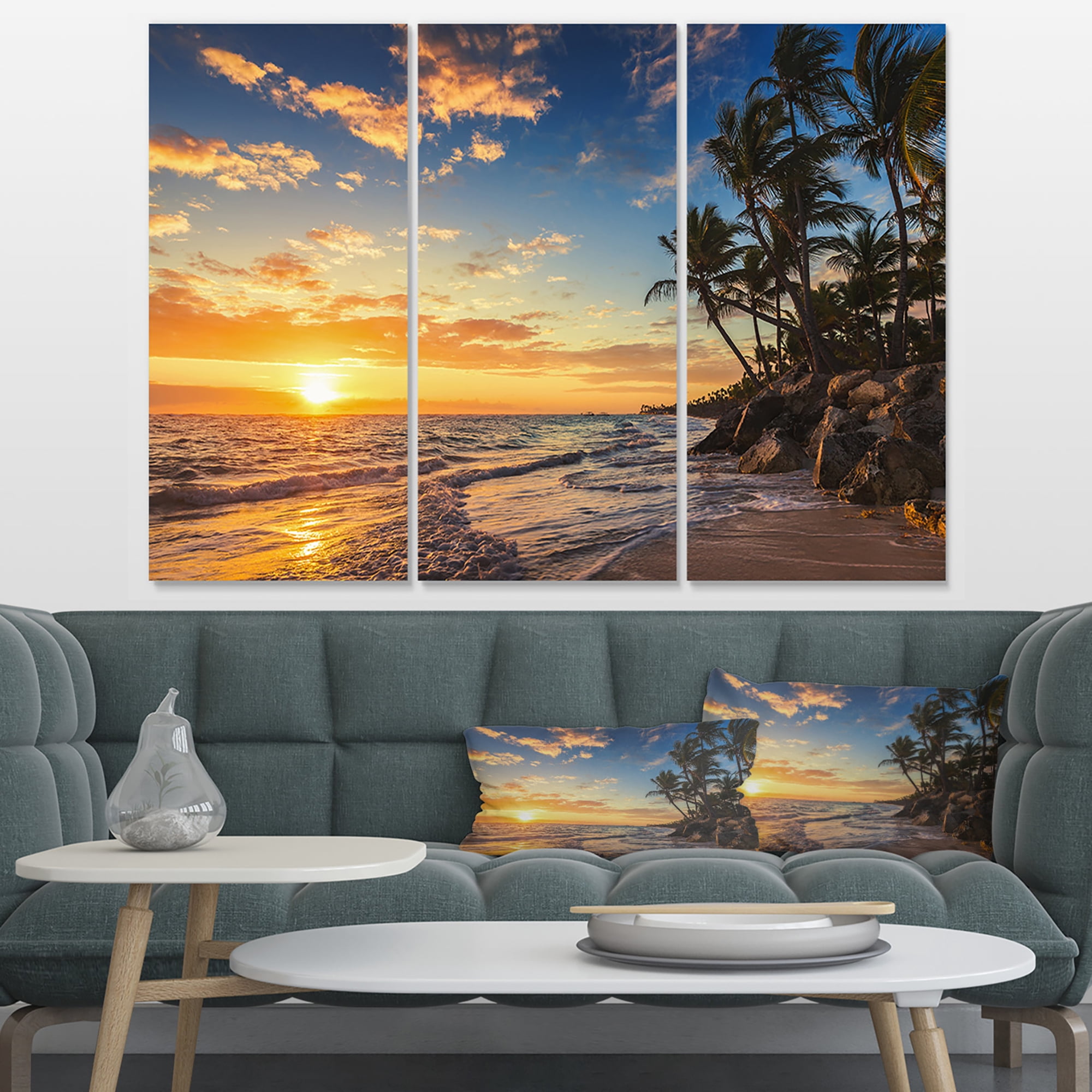 Designart 'Paradise Tropical Island Beach with Palms ' Extra Large Seascape Art Canvas