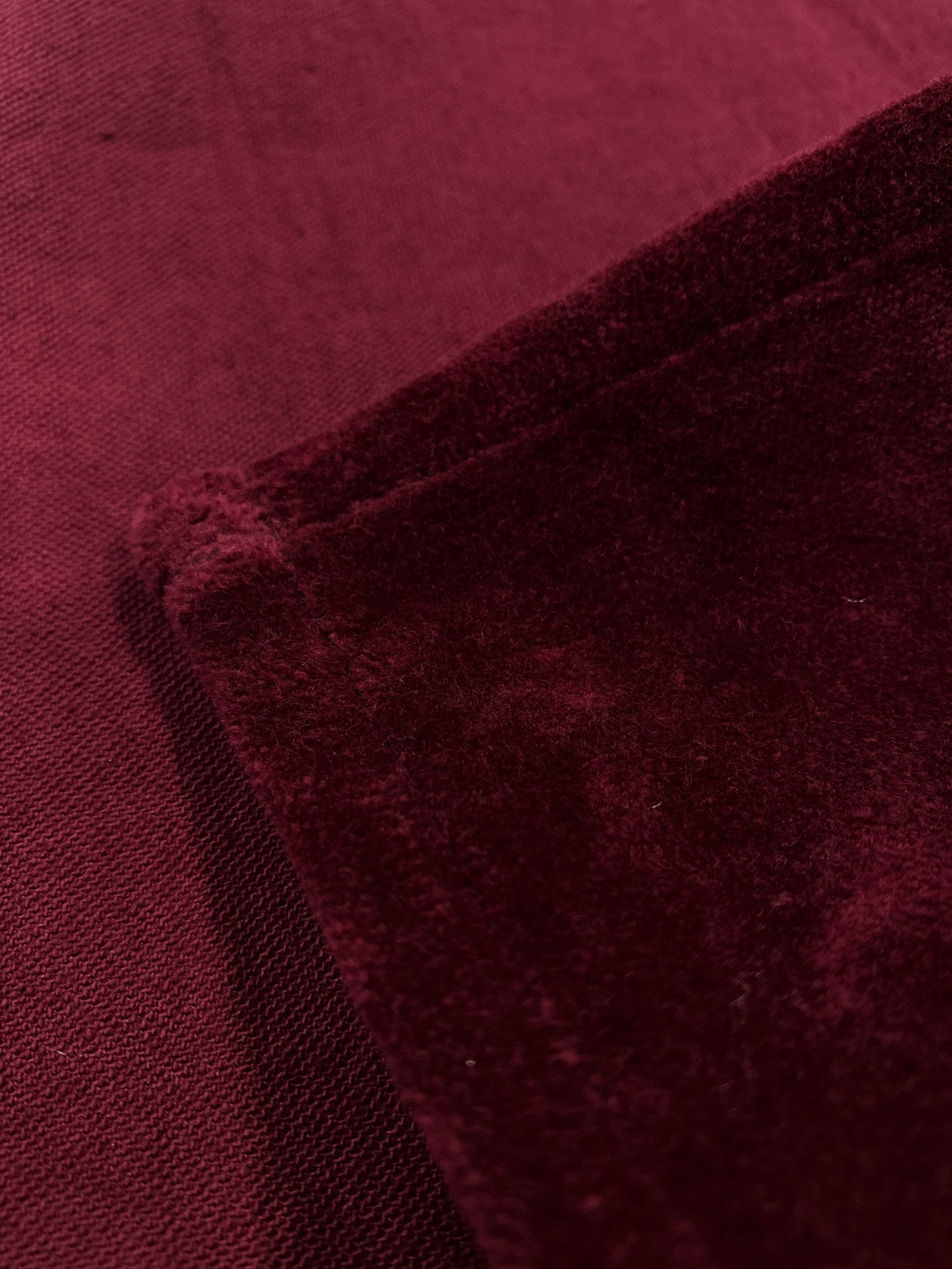 The Cozy Creations Set of 16 Solid Velvet Placemats, Luxurious Dining Table Place Mats Washable Kitchen Mats, Burgundy Velvet Placemat, 13x18 Inch