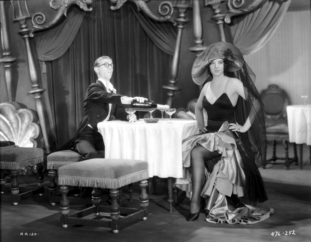 Bebe Daniels Having A Dinner With A Man In Black Strap Dress With Hands Laid On The Waist Photo Print 30 X 24 Walmart Com Walmart Com