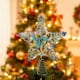 thumbnail image 5 of Estrella para la punta del árbol de Navidad | Estrella 3D de hierro de cinco puntas con 20 luces LED | Cinta dorada con purpurina multicolor para decoración navideña | Adorno duradero para árbol de, 5 of 6