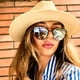 thumbnail image 4 of Trifold Beige Mujer Sombrero de Paja Sombrero Panamá Verano Ala Ancha Sombrero para el Sol Protección UV Playa Viaje Sombrero para el Sol Sailing Electrónica, 4 of 5