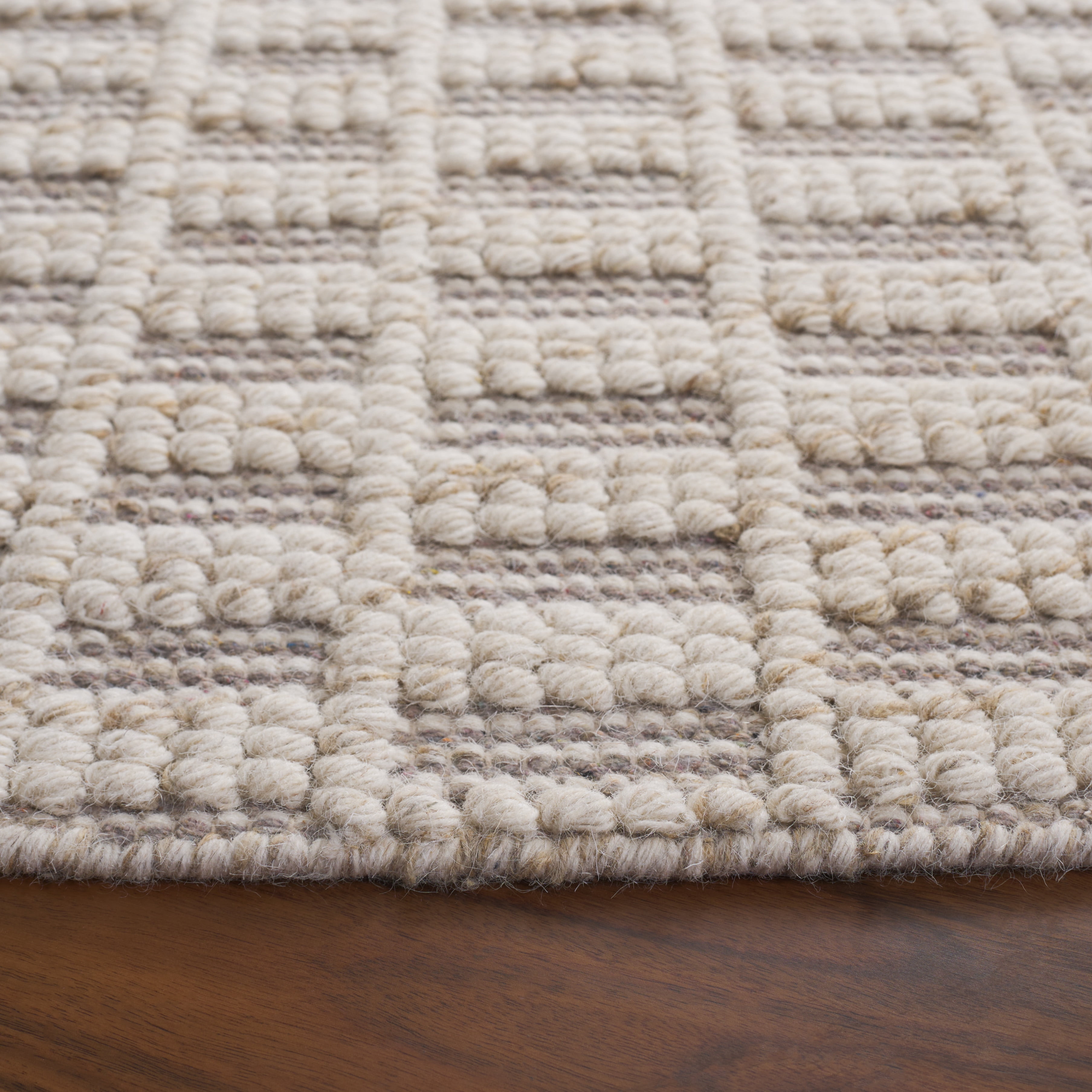 SAFAVIEH Natura Cleto Geometric Area Rug, Brown/Ivory, 6' x 6' Round