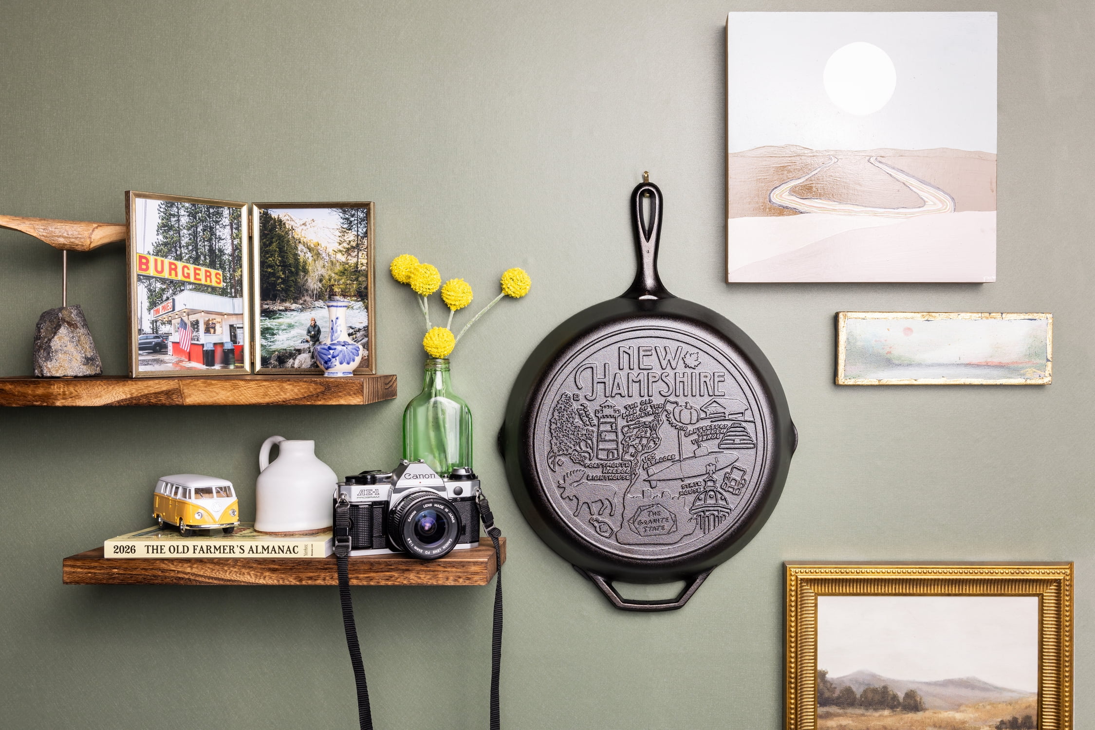 Lodge 12 Inch Seasoned Cast Iron Skillet w/ New Hampshire Road Trip
