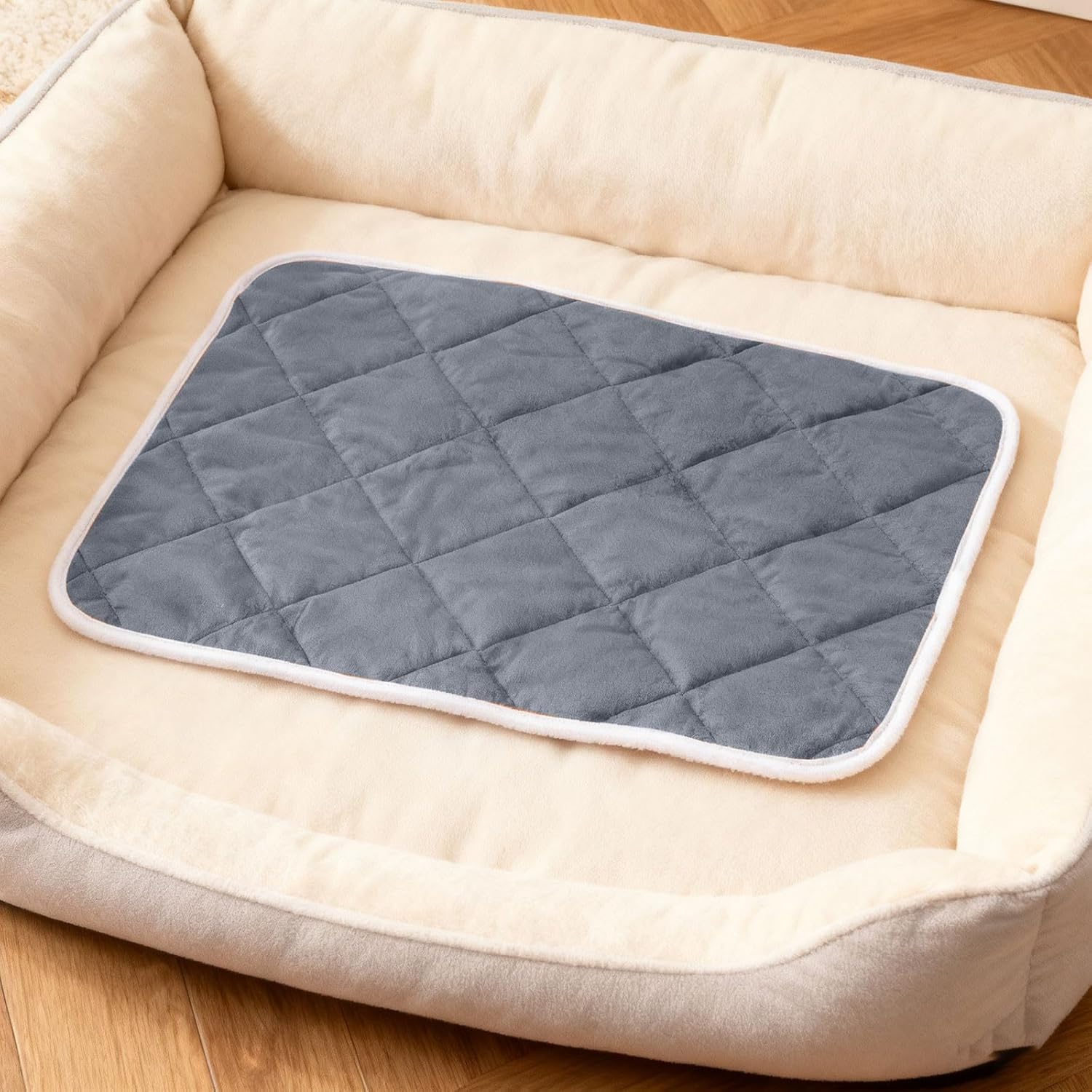 Heated Cat Bed, Dog Heating Pad, Waterproof Extra Warm Thermal Pet Pad for Indoor Outdoor Decor, Non-Slip Heating Pads for Dogs Cats, Pet Bed Home Decor Washable, Gifts for Women Men (Grey)