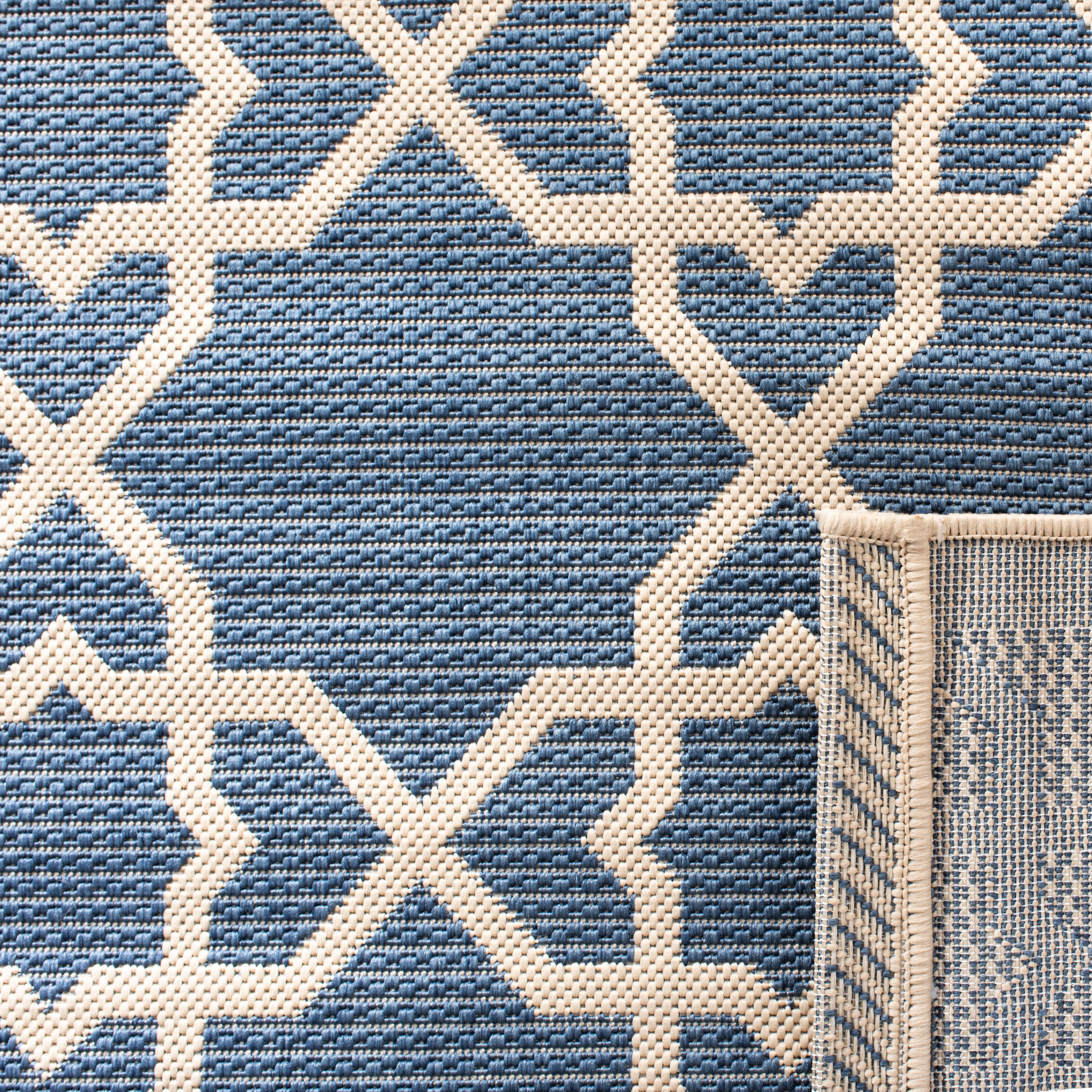 SAFAVIEH Courtyard Carol Geometric Indoor/Outdoor Area Rug, 5'3" x 7'7", Blue/Beige