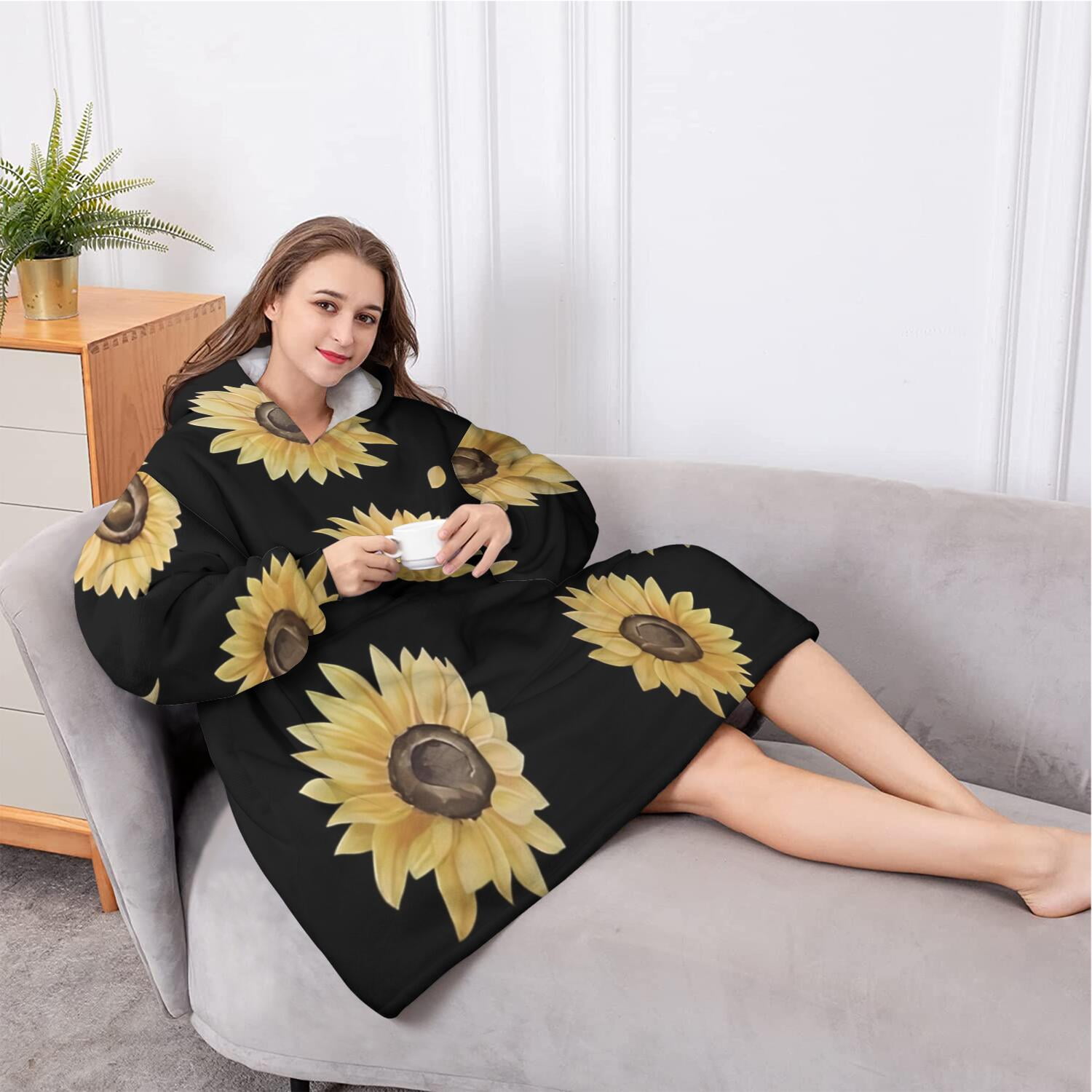 Oversized Wearable Blanket Hoodie,Black Yellow Sunflower Pattern Sherpa Blanket Hoodie with Super Pockets,Super Warm Fuzzy Pullover for Women & Men
