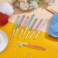 thumbnail image 2 of Set de 8 ganchos de crochet de plástico en 8 colores. Ganchos de crochet coloridos, antideslizantes y ergonómicos. Agujas para tejer hilo., 2 of 5