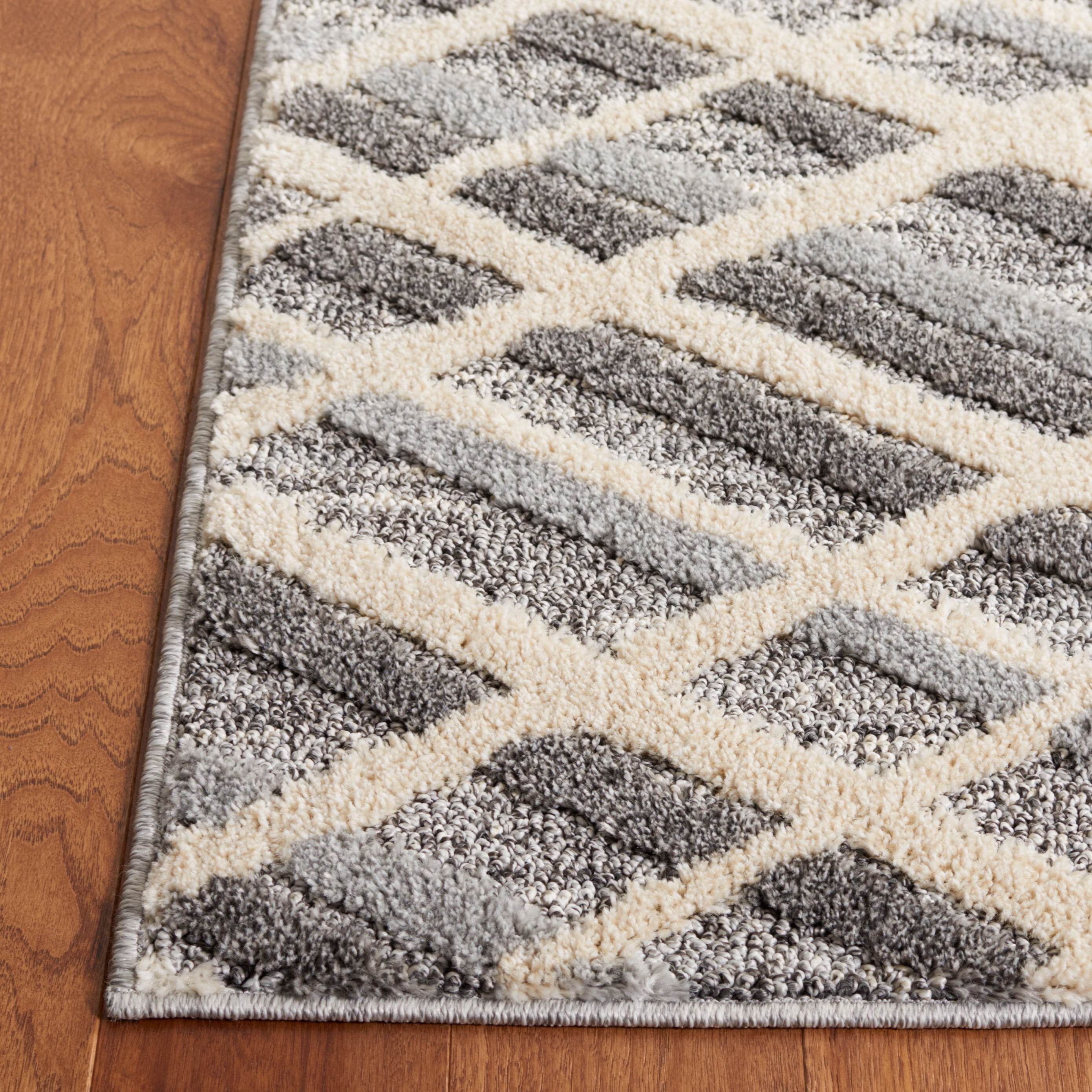 SAFAVIEH Martha Stewart Lucia Shag Area Rug, Ivory Grey/Dark Grey, 6'7" x 9'