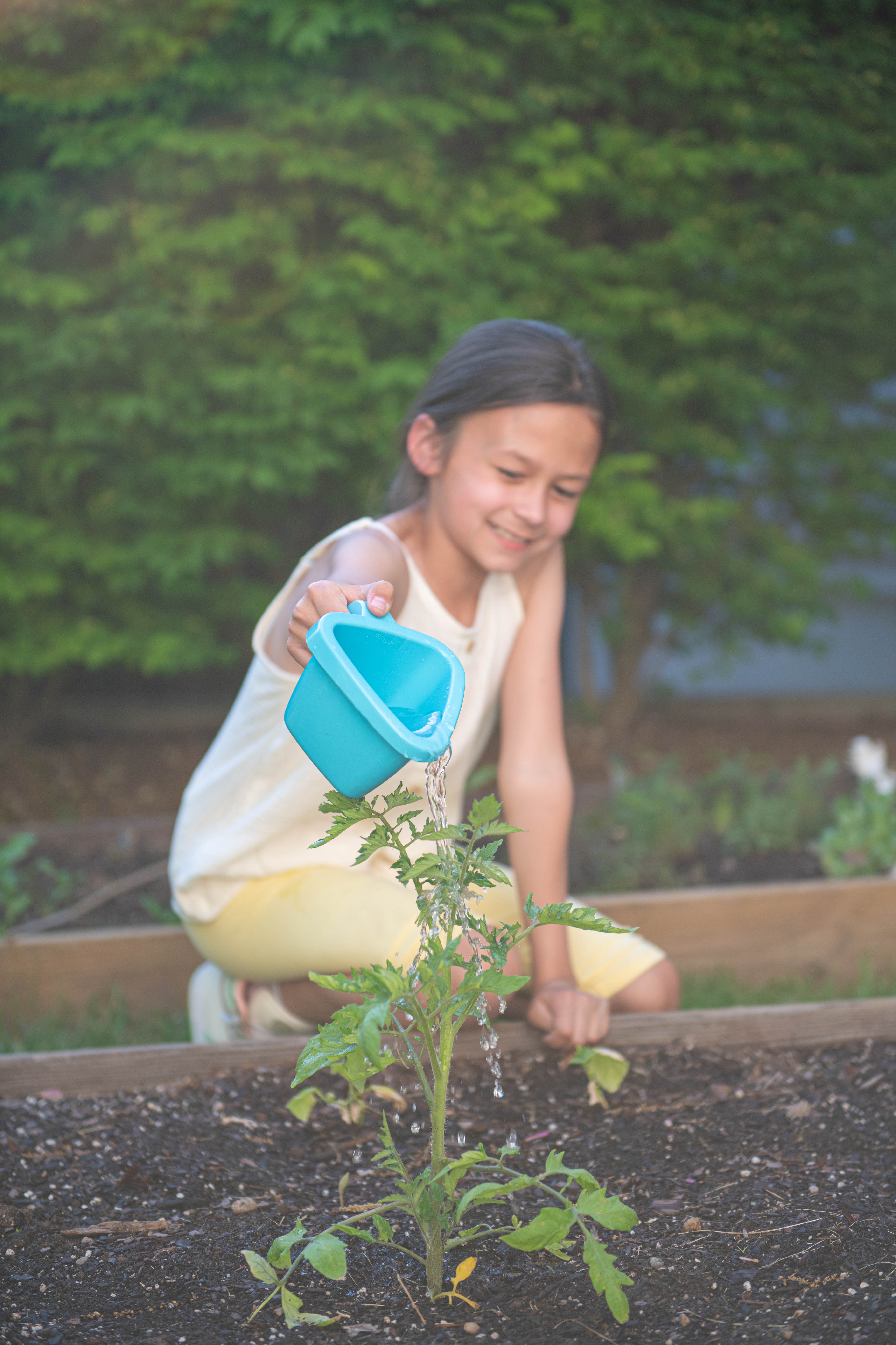 Back to the Roots Kids' Gardening Tool Kit with Organic Seeds, 16 Piece Set