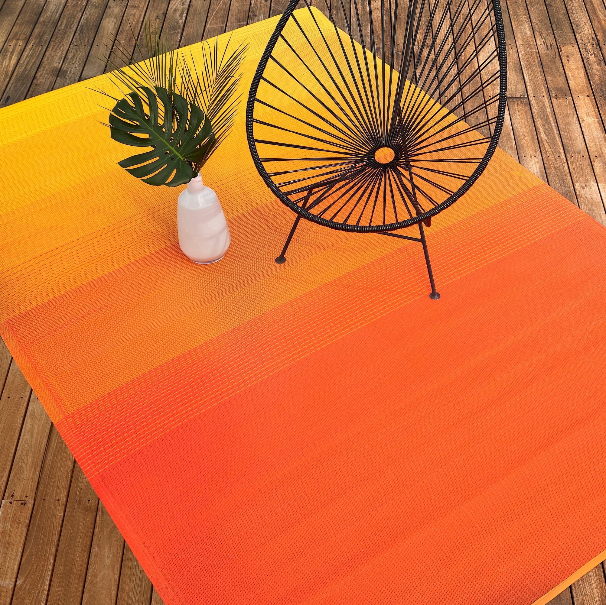 Fab Habitat Outdoor Rug - Waterproof, Fade Resistant, Crease-Free - Premium Recycled Plastic - Ombre - Patio, Deck, Porch, Balcony, Laundry Room - Big Sur - Sunset - 4 x 6 ft