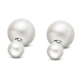 thumbnail image 2 of Perle Ronde Blanche d'Eau Douce Double Perle Clous Or Blanc 14k (8-11mm), 2 of 6