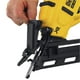 thumbnail image 3 of Clavadora de acabado DEWALT 20 V MÁX* en ángulo 15 GA (DCN650B) inalámbrica, 3 of 6