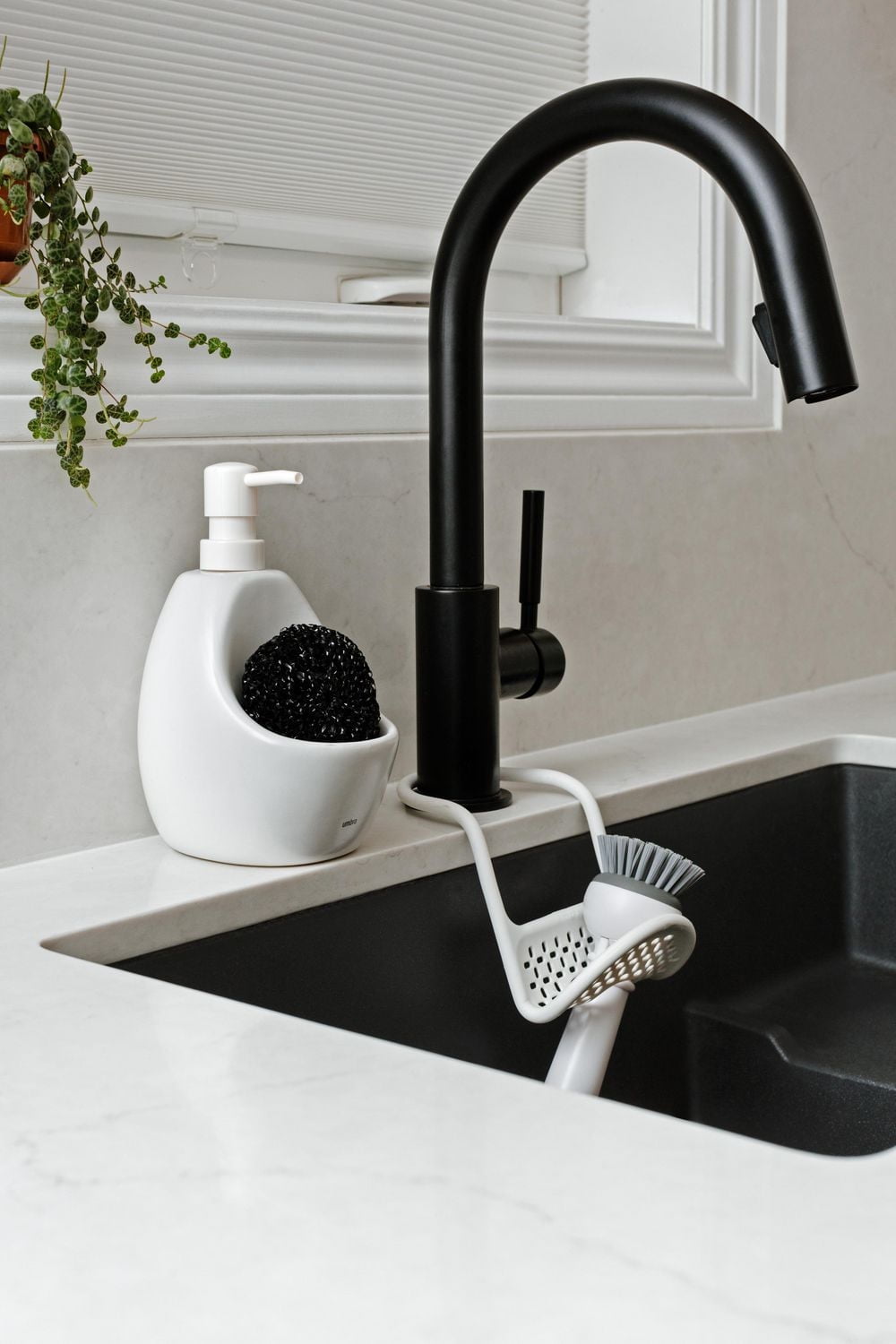 Umbra Joey Soap Pump