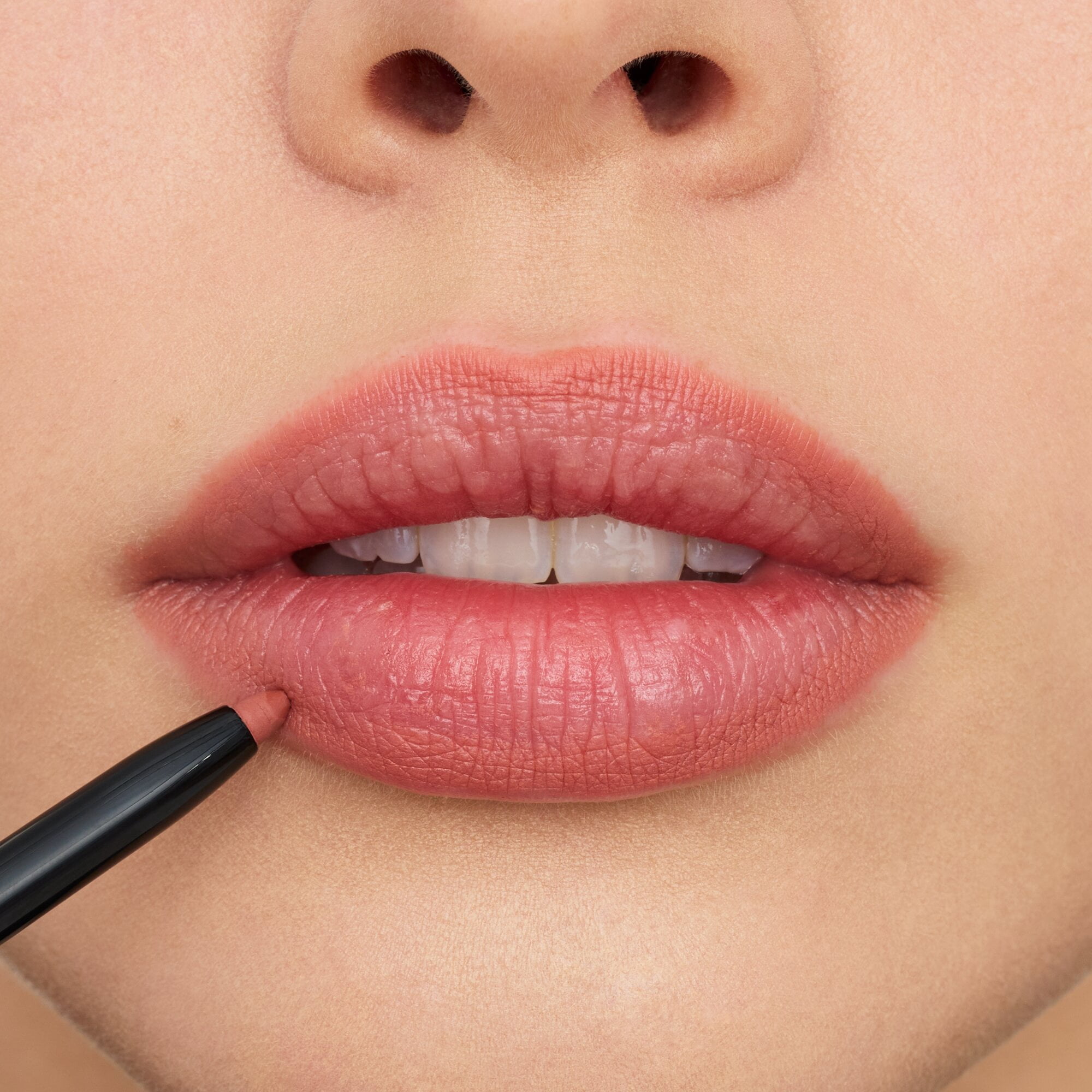 essence 8H Matte Comfort Lipliner, 04 Rosy Nude