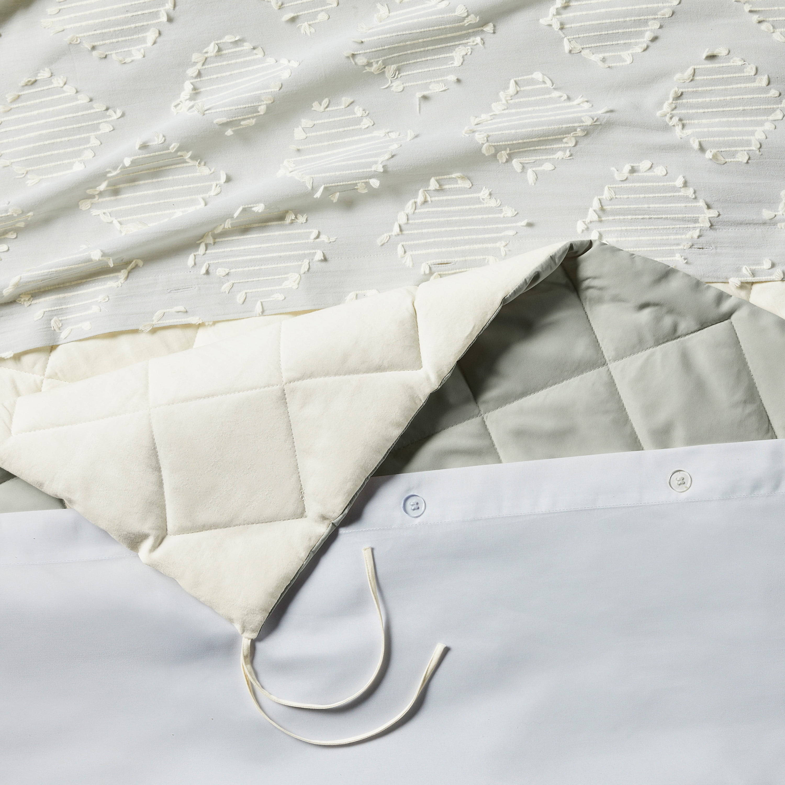 Better Homes & Gardens Down Alternative Comforter, Full/Queen - Silver, Reversible