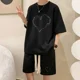 thumbnail image 4 of Conjunto de moda coreana con estampado de gofres para hombre, camiseta de manga corta y pantalones cortos, trajes para hombre, ropa deportiva, chándal de moda, conjunto de 2 piezas, trajes estampados, 4 of 4