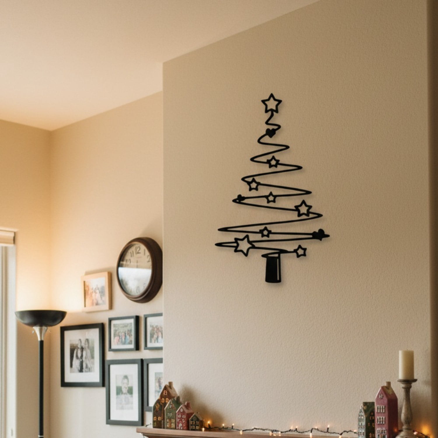 Rustic Metal Christmas Tree Wall Decor, Rust-Resistant Holiday Sign for Indoor and Outdoor Use, Farmhouse Style Winter Accent for Patio, Garden, Living Room