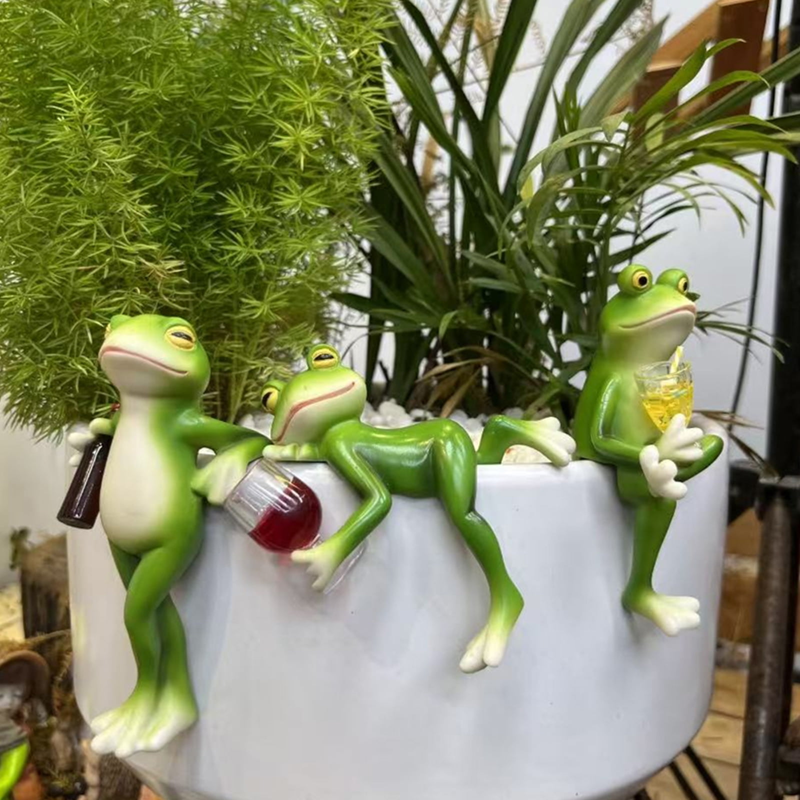 Tipsy Frogs Figurines Flower Pots Huggers Frogs Sculptures Outdoor Garden Statue Plant Pots Decorations Gift