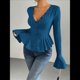 thumbnail image 4 of Camiseta Elegante de Larga con Cuello en V para Mujer, Otoño e Invierno, con Volantes, Corte Entallado y Mangas Acampanadas Azul L, 4 of 9