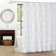 thumbnail image 1 of Cortina de ducha con volantes blancos - Tela de estilo rústico para baño, 180 x 180 cm, textura de moda, tela de doble capa, no se transparenta., 1 of 5