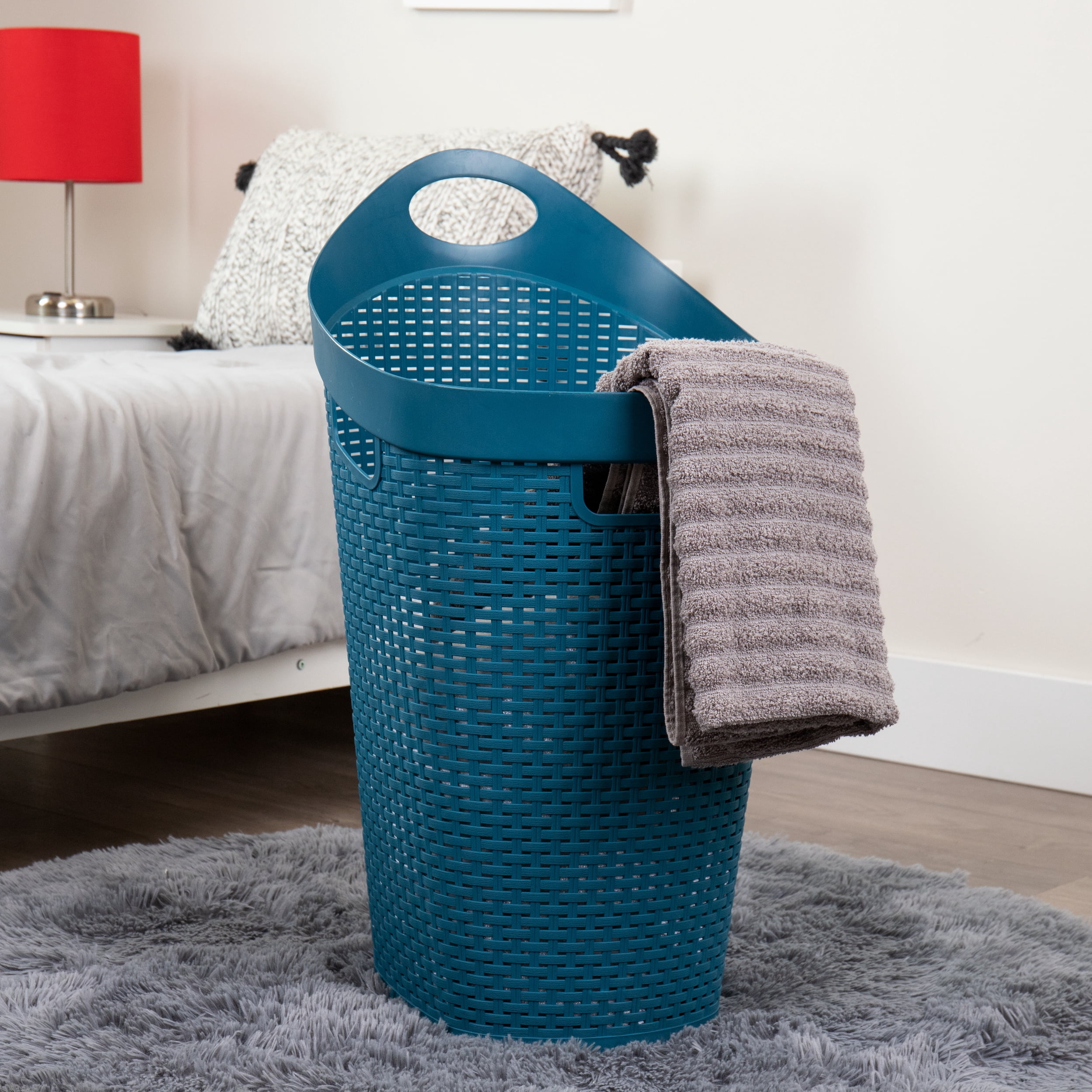Mind Reader 60L Rolling Laundry Hamper, Clothes Basket, Lid, Wheels, Wicker Style, Plastic, 19.5"L x 14.75"W x 29.25"H, Blue