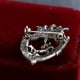 thumbnail image 3 of Pin Broches Moda Racing Insignia Broche Plata antigua Sunnimix Vintage Queen Crown Pin Brooch, 3 of 8