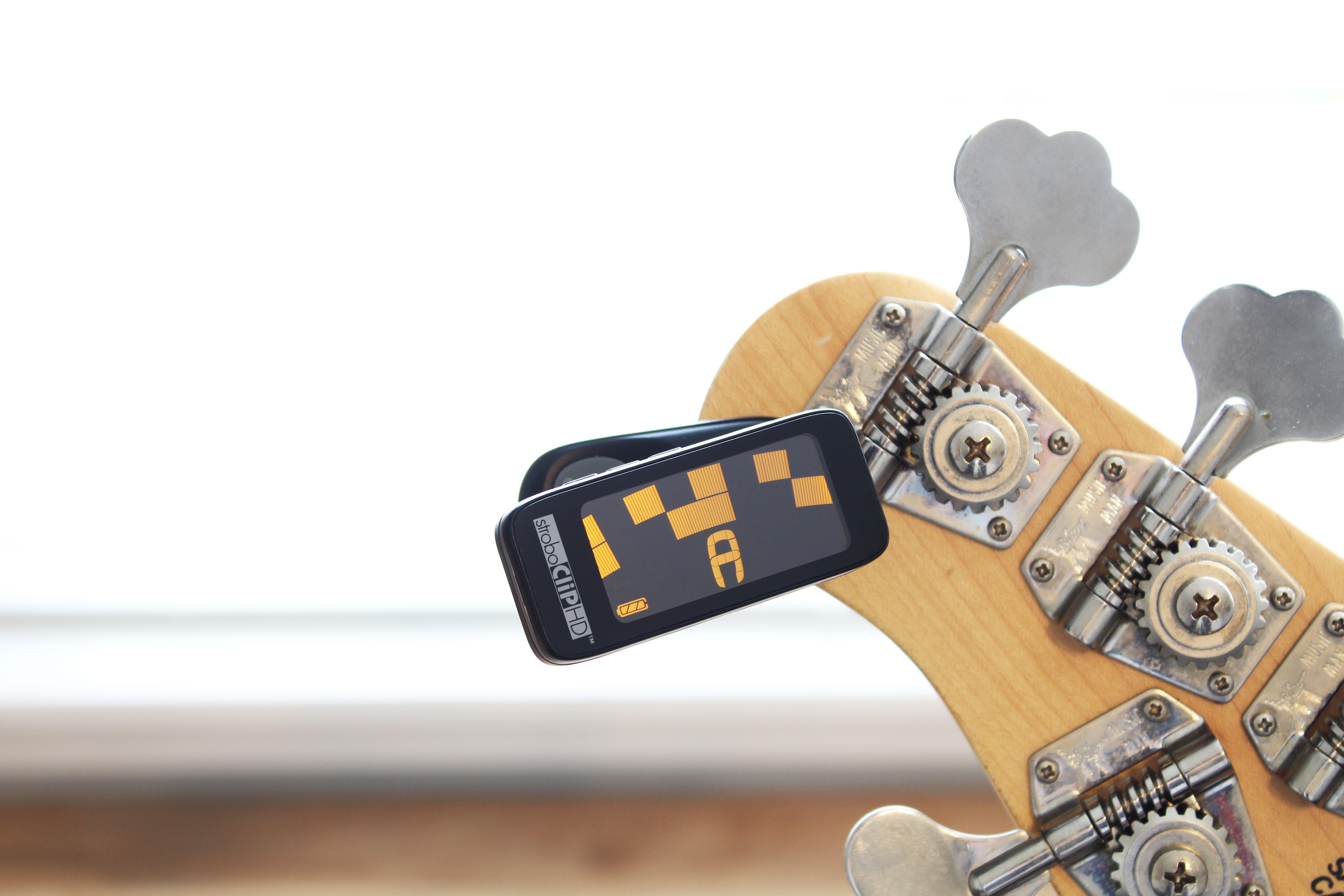 Peterson StroboClip HD Clip-On Tuner  Guitar, Bass, Violin, Ukulele, Harp, Brass, Woodwind, Orchestral