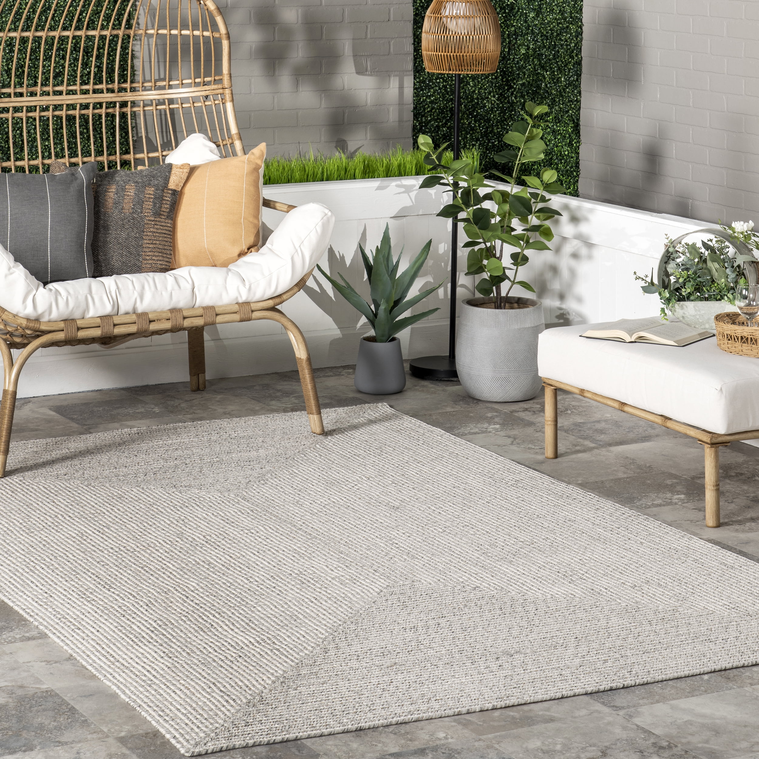 nuLOOM Wynn Braided Indoor/Outdoor Area Rug, 7' 6" x 9' 6", Ivory