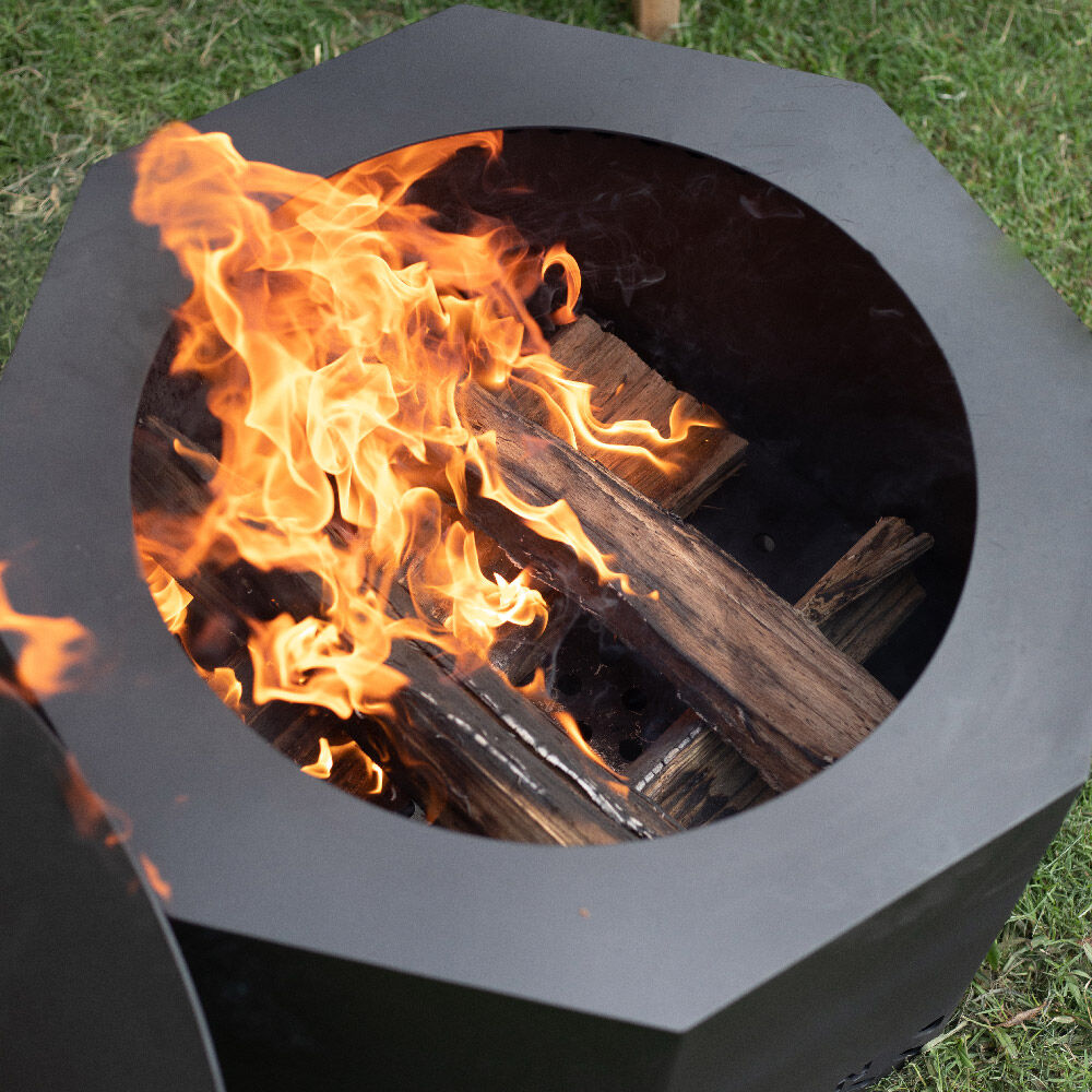 Titan Great Outdoors Carbon Steel Black Label 21in Dual Flame Smokeless  Octagon Fire Pit with Lid, 13.25