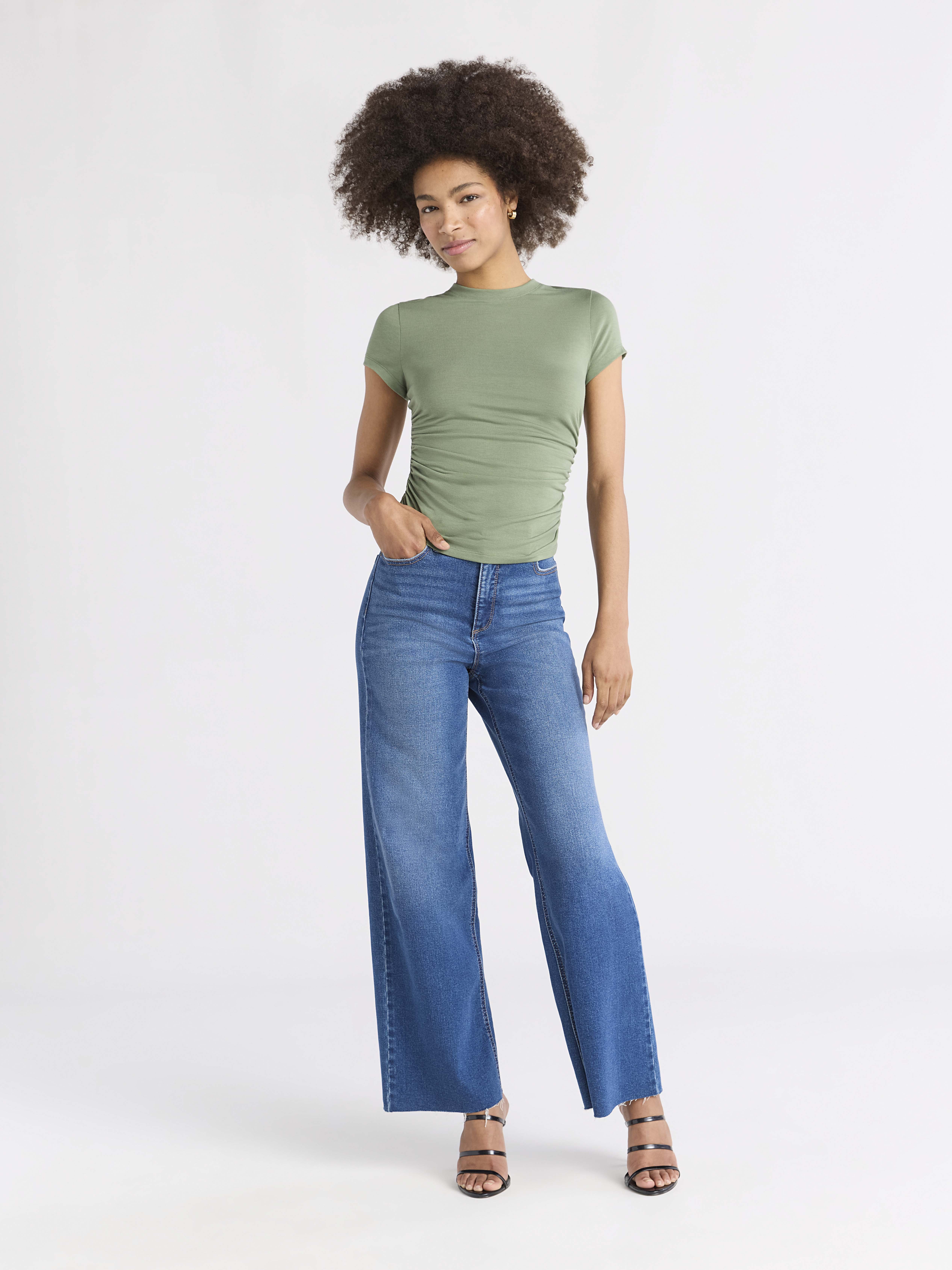 Sofia Jeans Women's and Women's Plus Ruched Side Tee with Short Sleeves, XS-4X