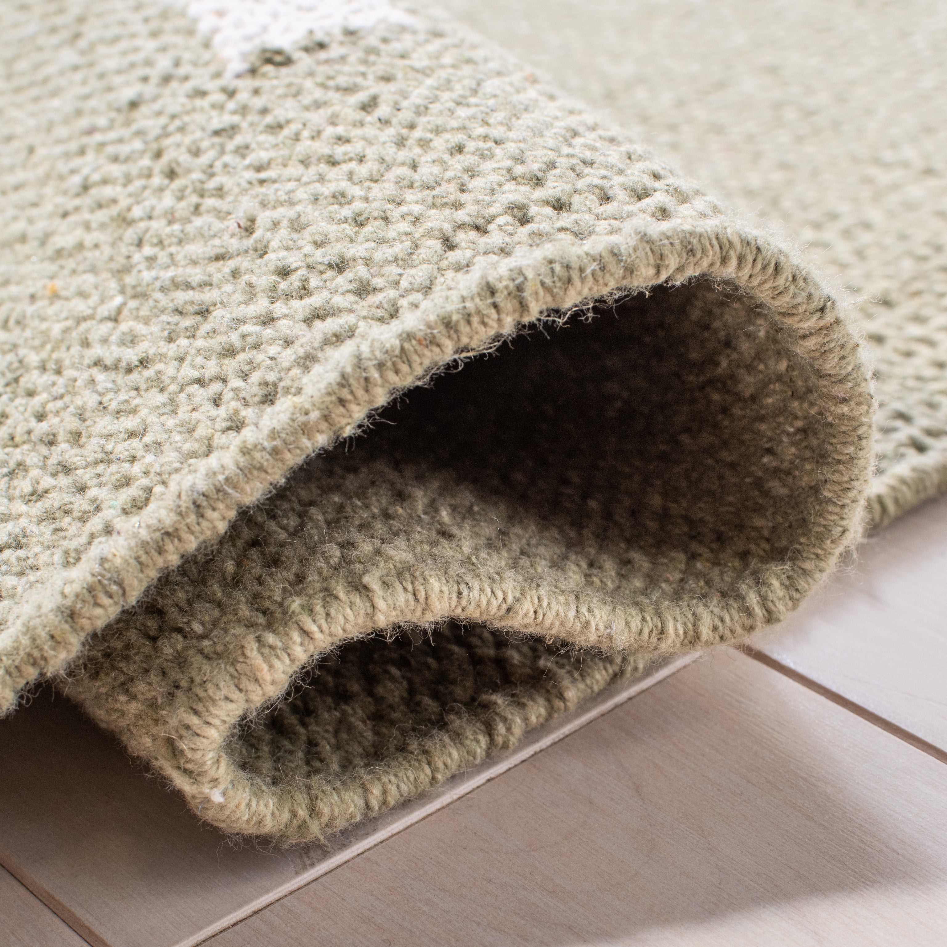 SAFAVIEH Montauk Amadine Striped Cotton Area Rug, Light Green/Ivory, 4' x 6'