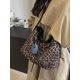 thumbnail image 4 of Bolsos de hombro de una sola moda con remaches, bandolera de diseñador de lujo, bolsos de mano para mujer, bandolera de alta calidad, versátil, Y2k, 4 of 5