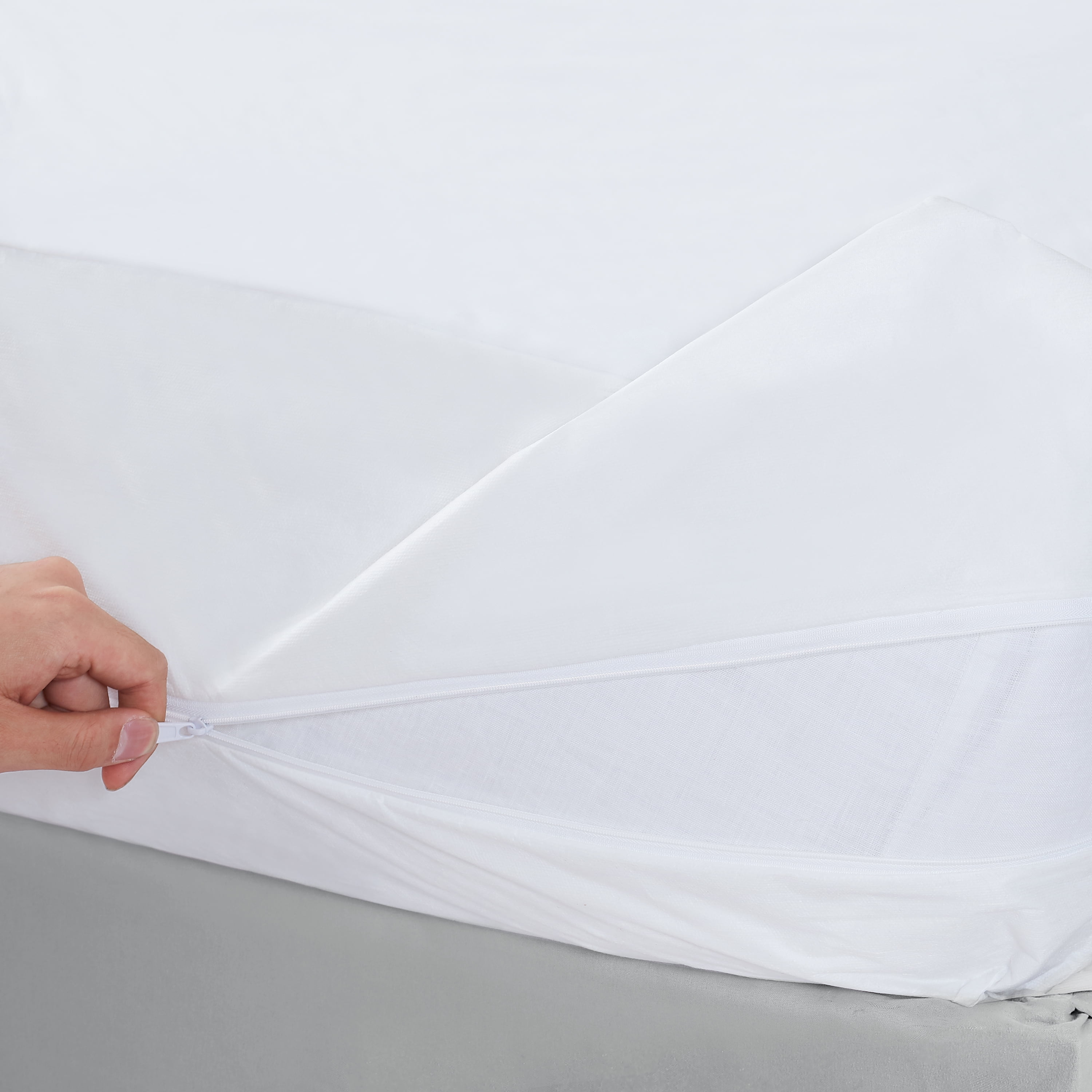 Fresh Ideas AllinOne Easy Care Zippered Mattress Protector with Bed