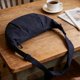 thumbnail image 5 of Bolso bandolera de nailon de gran capacidad | Bolso plisado tipo dumpling para mujer | Bolso acolchado para el día a día, ideal para estudiantes y oficina, 5 of 6