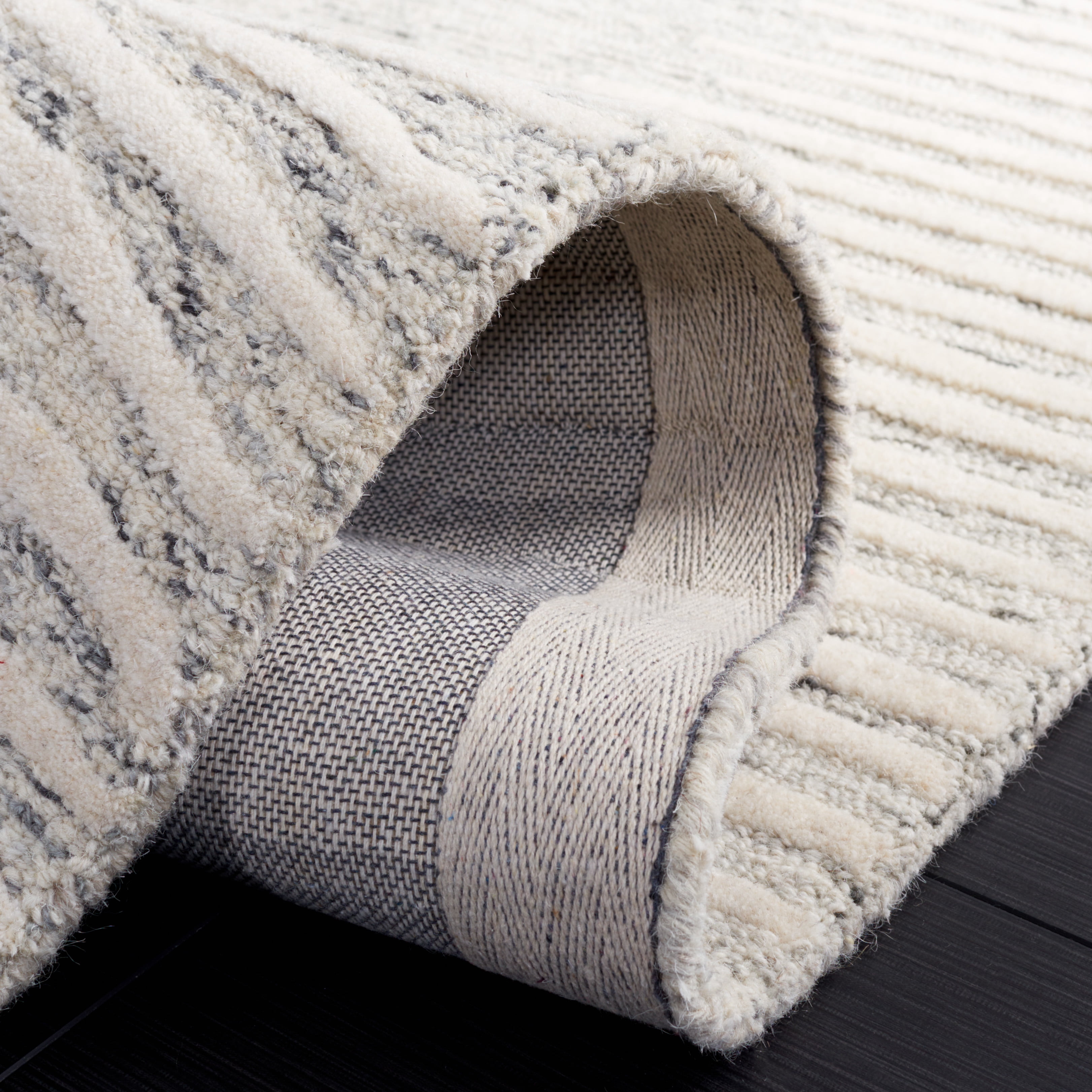 SAFAVIEH Abstract Frieda Radiate Runner Rug, Gray/Ivory, 2'3" x 8'