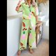 thumbnail image 4 of Conjunto de 2 Piezas de Chándal de Verano para Playa con Camisa de Corta y Botones para Mujer, Top Estampado, Pantalones Cortos de Descanso Flores de Frutas L, 4 of 10