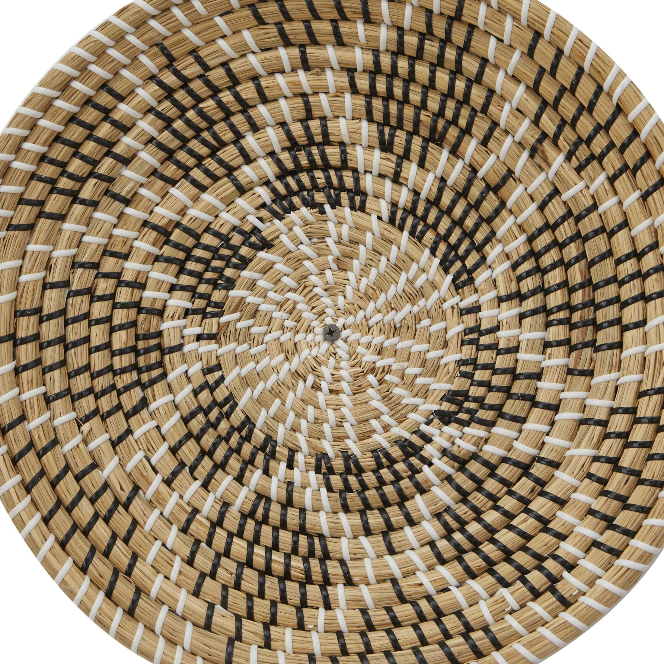DecMode Brown Seagrass Handmade Basket Plate Wall Decor (5 Count)
