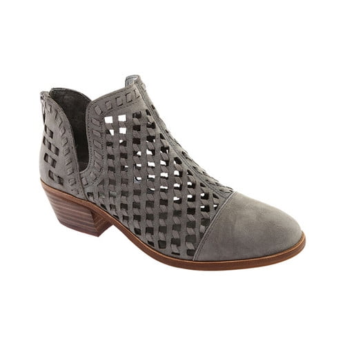 vince camuto phortiena bootie
