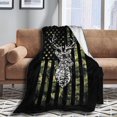 thumbnail image 1 of Manta de franela ligera y cálida de 60 x 80 pulgadas para acampar, viajar o para la siesta (camuflaje de ciervo, bandera estadounidense, caza, negro), 1 of 8