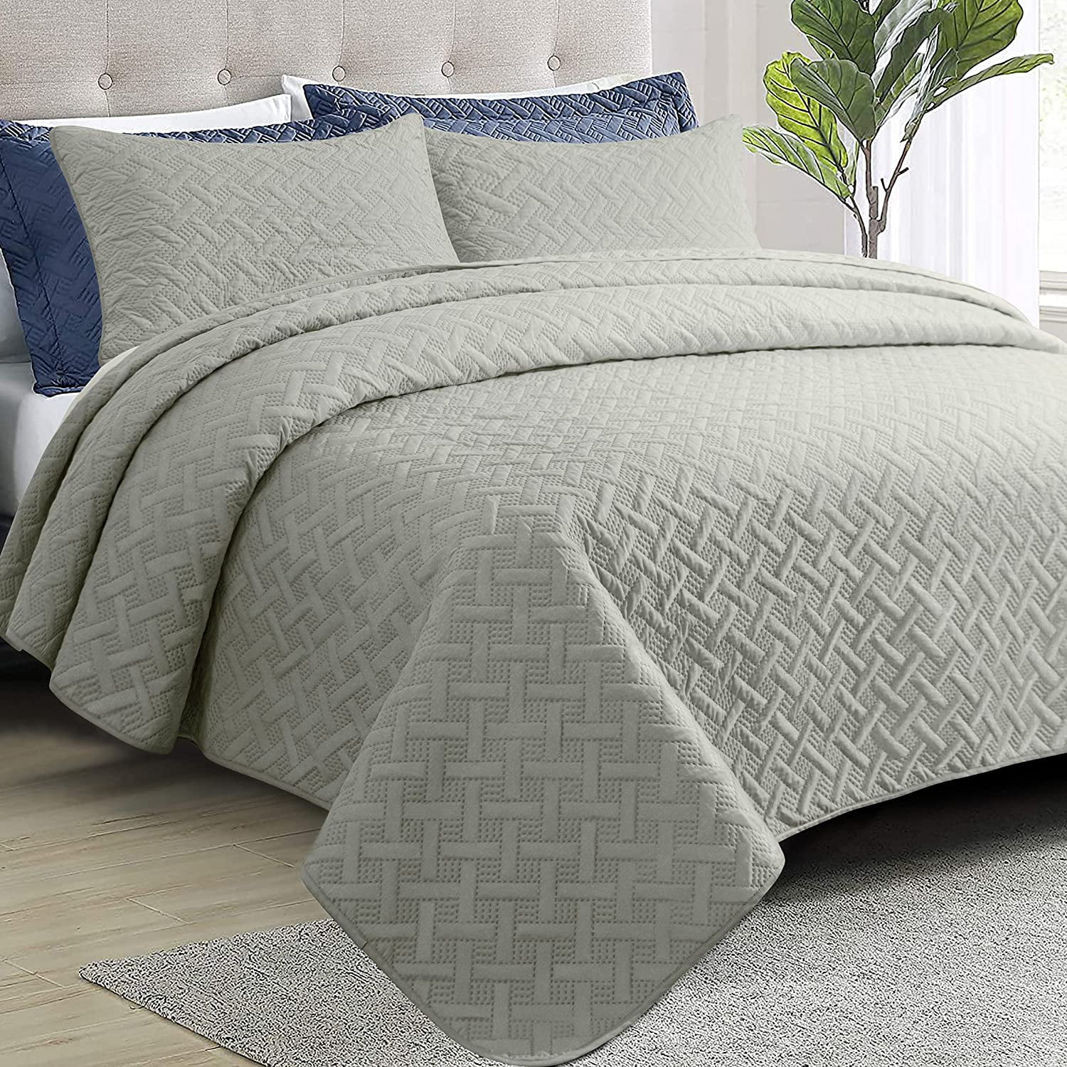 Quilted Bedspread Comforter Microfiber Embossed Bed Pattern With pillow Shams 