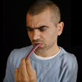 thumbnail image 3 of Juguete de broma de lengua falsa para niños, alicates de silicona, utilería realista para Halloween, Gel de sílice, 2 piezas, 3 of 4