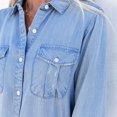 thumbnail image 2 of Camisas vaqueras de manga larga para mujer, blusas informales Vintage con cuello vuelto a la moda para primavera y otoño, tendencia 2023, 2 of 5
