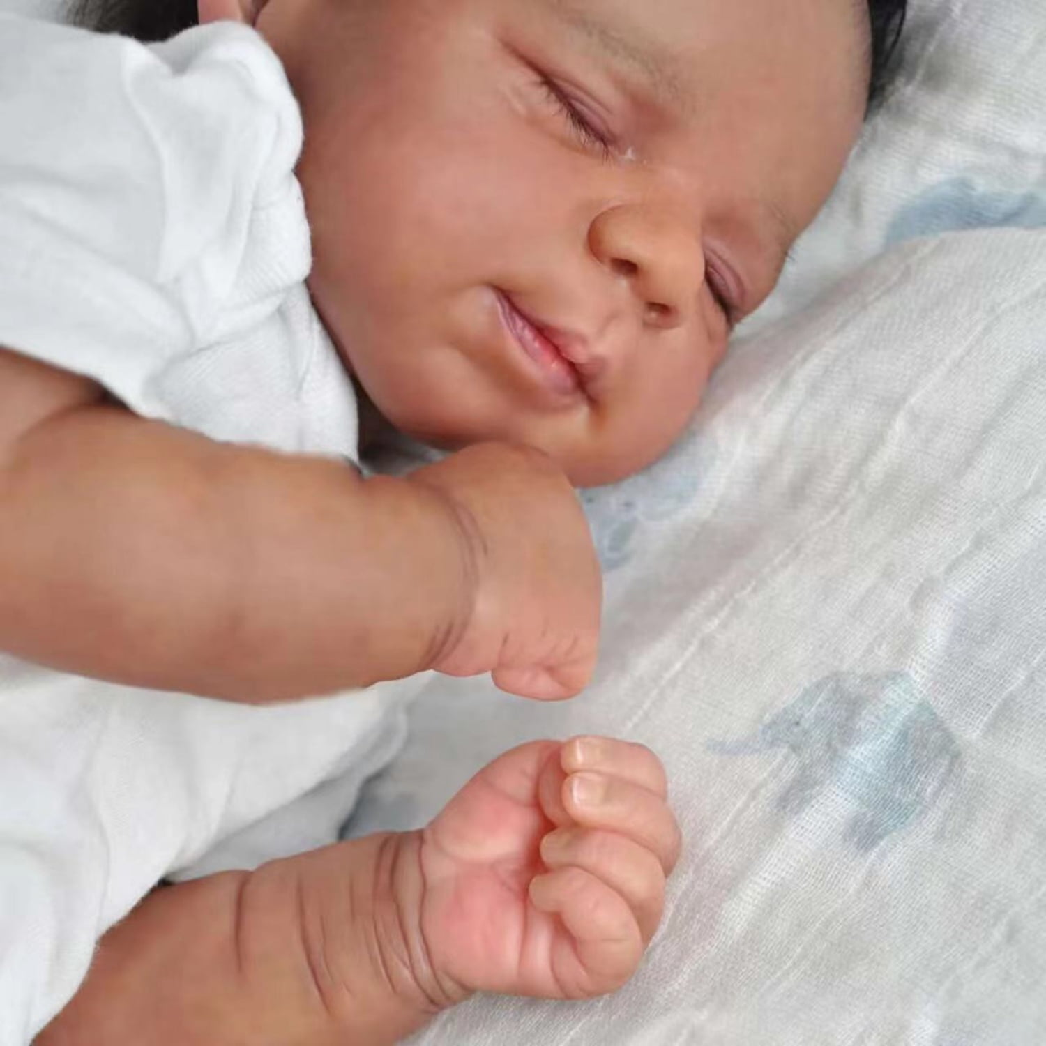 Black Realistic Reborn Baby Doll ,   African American 18 Inch Sleeping Baby Doll, Soft Cloth Body Lifelike Newborn Doll With Feeding Accessories, Baby Doll Toy Gift For Kids Age 3+
