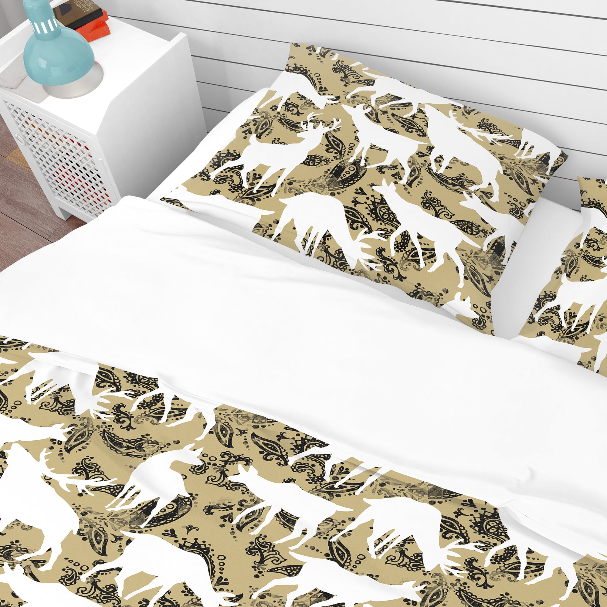 Designart 'Wild Animals Pattern' Bohemian & Eclectic Duvet Cover Set