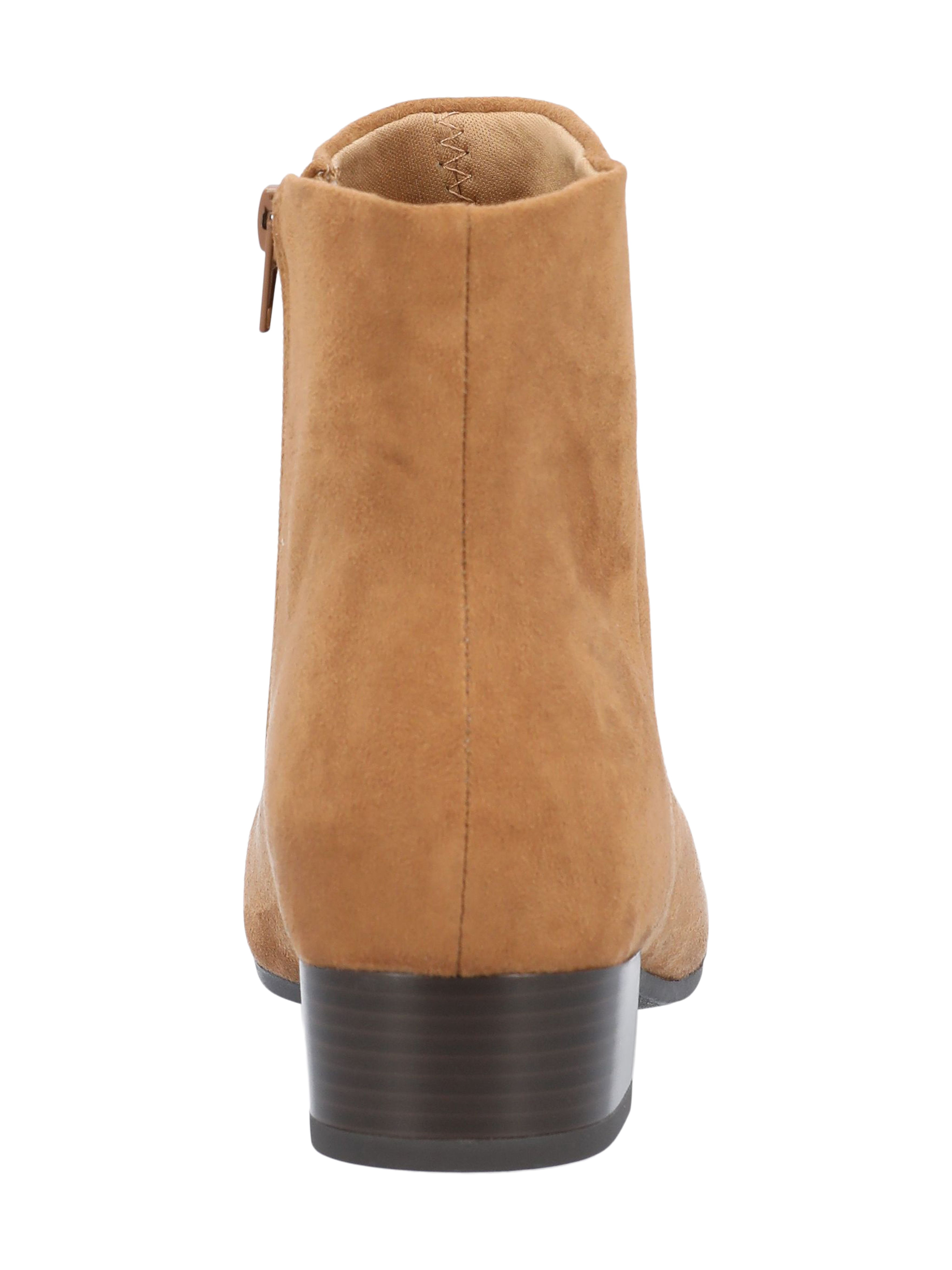 Time and Tru Women's Faux Suede Ankle Boots, Wide Width Available