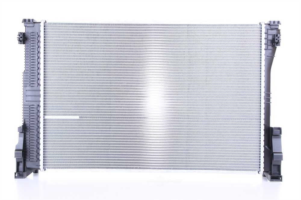 Nissens 67101 Radiator w/Integrated Transmission Oil Cooler