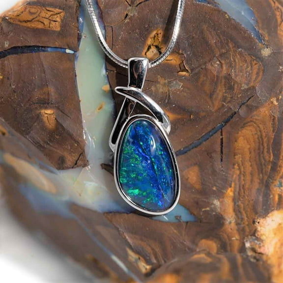 KINGDOM PALACE STERLING SILVER AUSTRALIAN BLACK OPAL NECKLACE