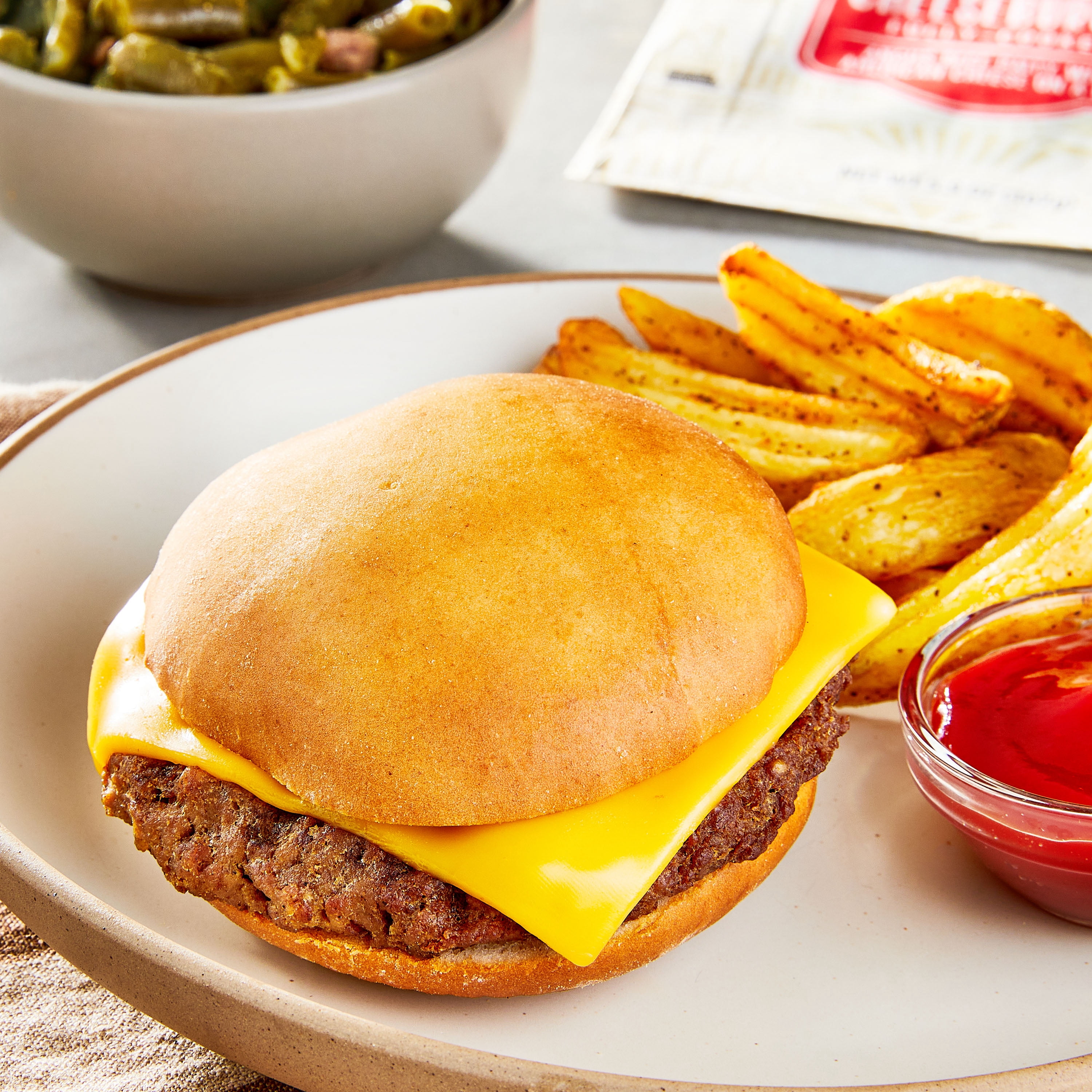 Freshness Guaranteed Hot and Ready-to-Eat Angus Cheeseburger, 1 Count